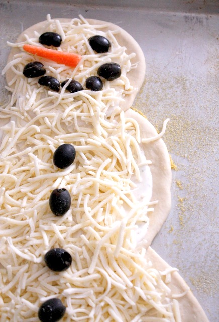 snowed in actvities snowman pizza-001