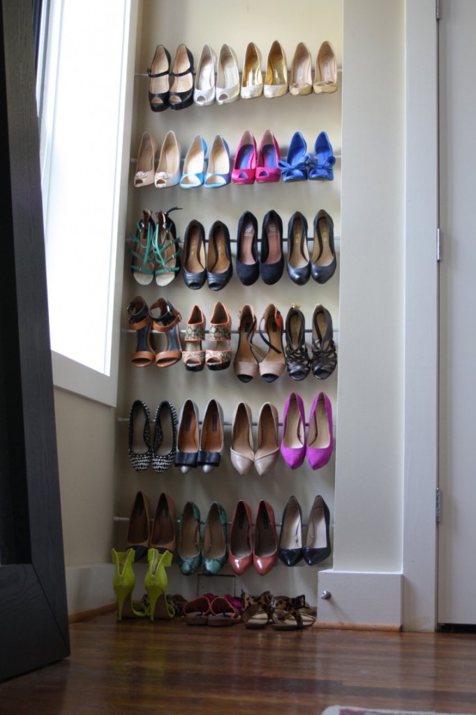 organized shoe tentions rods