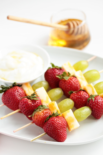 summer snack Fruit-and-Cheese-Skewers