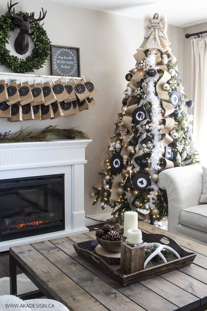 CC black white rustic christmas tree