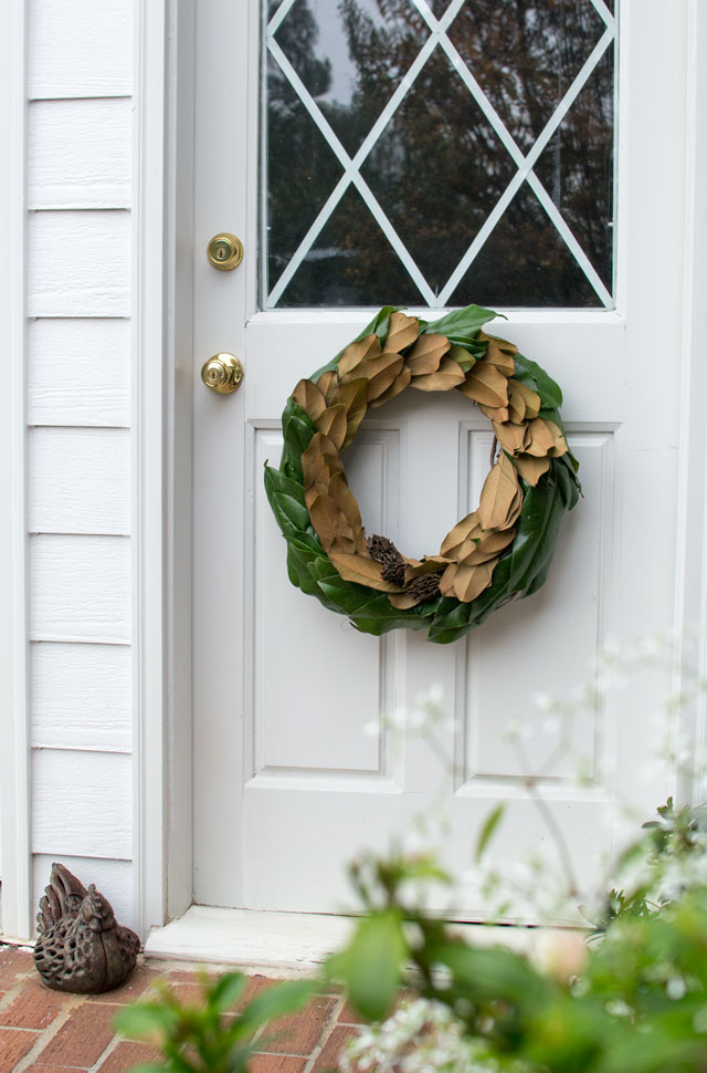 cc DIY magnolia wreath